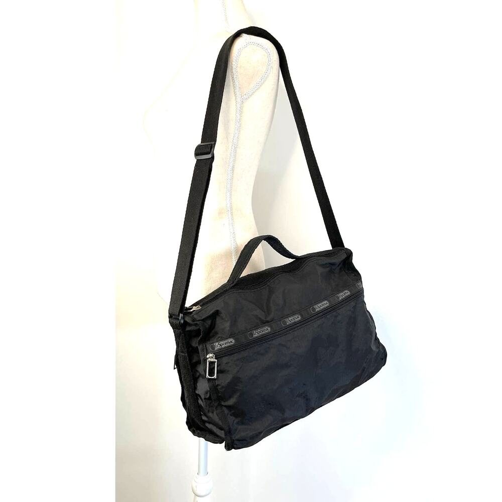 Vintage Lesportsac Large Duffle Bag Overnighter Black Lightweight
